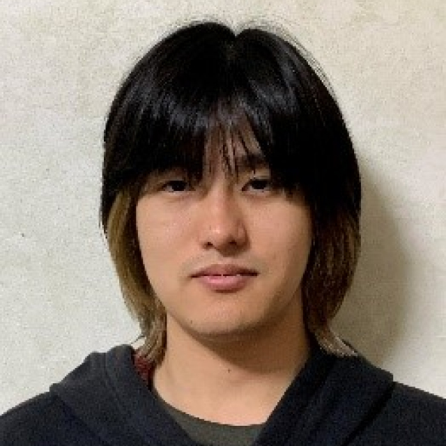 眞田　航